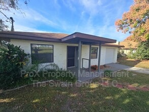 1398 Lucerne Loop Rd NE in Winter Haven, FL - Building Photo - Building Photo