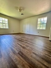 1519 Roswell Dr in Jackson, MS - Foto de edificio - Building Photo