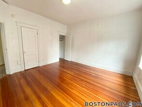 64 Hemenway St, Unit 22 in Boston, MA - Building Photo - Building Photo