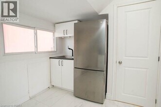 3 Balmoral Ave S in Hamilton, ON - Building Photo - Building Photo