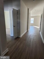 327 Baker Dr in Luray, VA - Building Photo