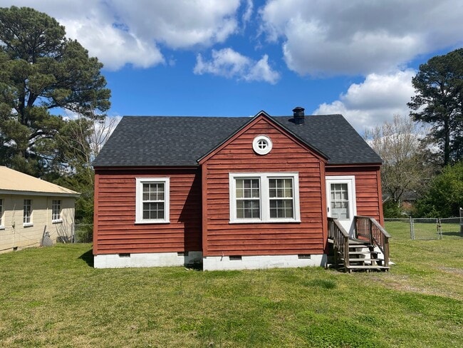 property at 2233 Oak Dr