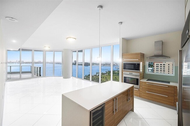 property at 2020 N Bayshore Dr