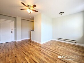 818 W Diversey Pkwy in Chicago, IL - Building Photo - Building Photo
