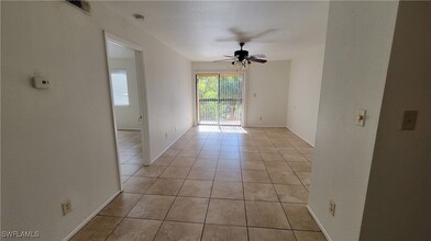 2937 Winkler Ave in Ft. Myers, FL - Building Photo - Building Photo