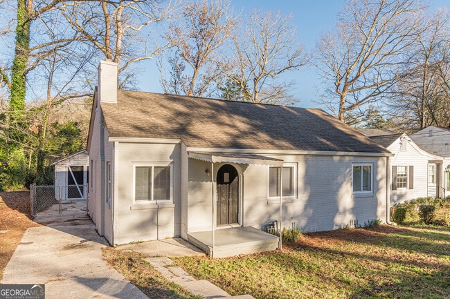 1376 Westmont Rd SW in Atlanta, GA - Building Photo - Building Photo