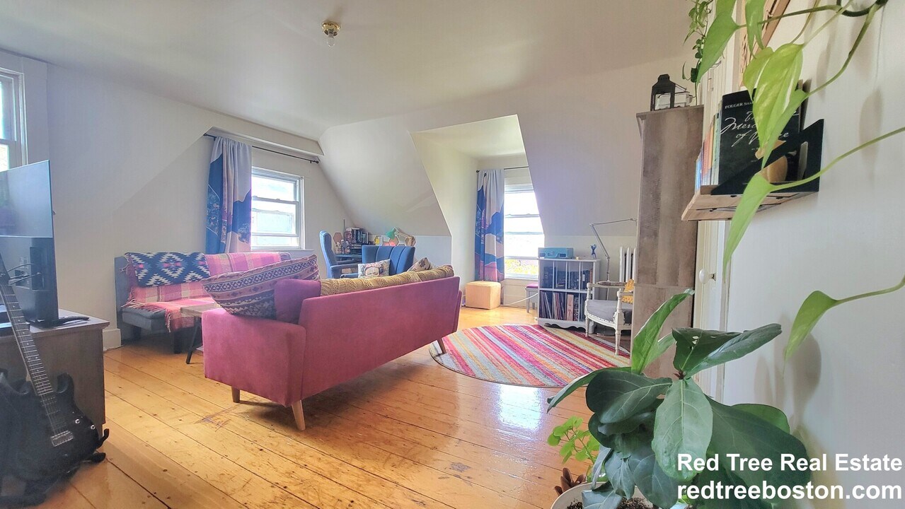 45 Auburn St, Unit 3 in Brookline, MA - Building Photo