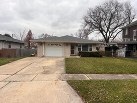 913 Curtis Ave in Joliet, IL - Building Photo