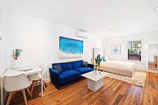 40 Phoenetia Ave in Coral Gables, FL - Building Photo
