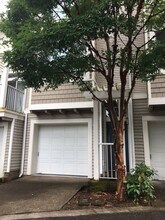 14186 SW Barrows Rd in Portland, OR - Building Photo - Building Photo