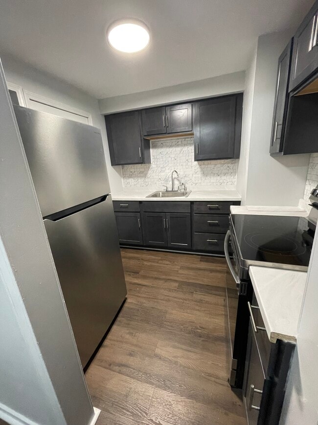 101 Montfort Dr, Unit 2