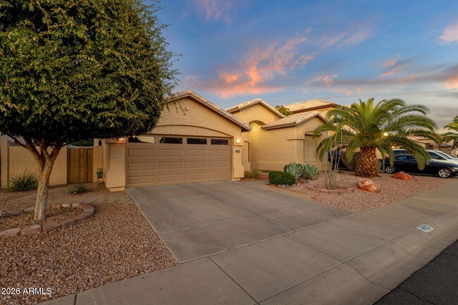 410 W Helena Dr in Phoenix, AZ - Building Photo - Building Photo