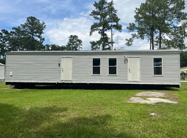 2846 Minnesota Ave in Waycross, GA - Building Photo - Building Photo