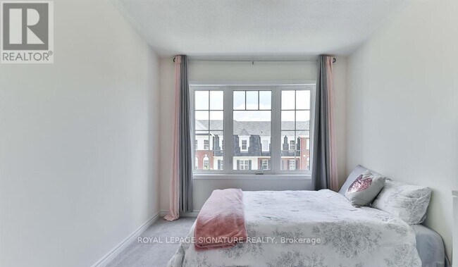 2765 Sapphire Dr in Pickering, ON - Building Photo - Building Photo