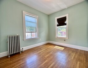 115 Williams St, Unit 3 CO in Boston, MA - Foto de edificio - Building Photo