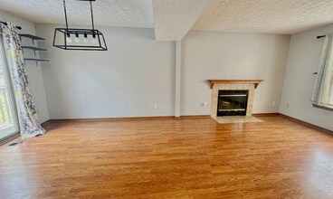 6865 Barker Dr in Canal Winchester, OH - Building Photo - Building Photo