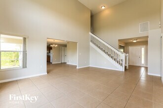 618 Chavers St E in Lehigh Acres, FL - Building Photo - Building Photo