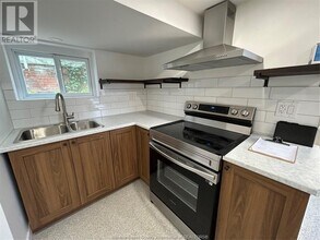 549 Chilver Rd in Windsor, ON - Building Photo - Building Photo