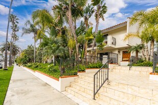 1301 S Catalina Ave in Redondo Beach, CA - Building Photo