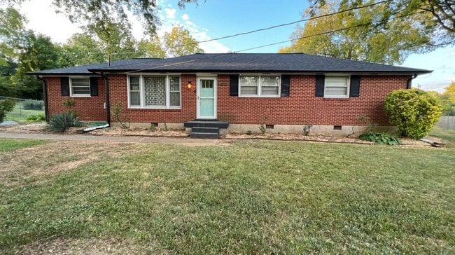 property at 2927 Hillhurst Dr