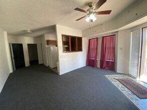 1100 W Monroe Ave in Jonesboro, AR - Building Photo - Building Photo