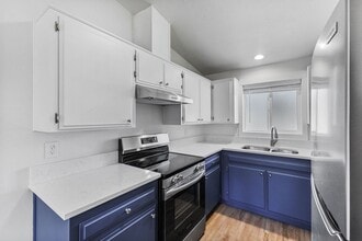 5475 Newberg Dr N in Keizer, OR - Building Photo - Building Photo