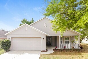 2213 Merry Rd in Tavares, FL - Building Photo