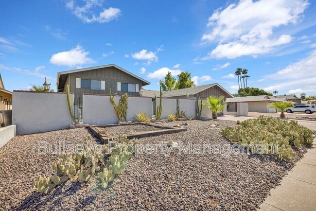 1333 E Donner Dr in Tempe, AZ - Building Photo - Building Photo