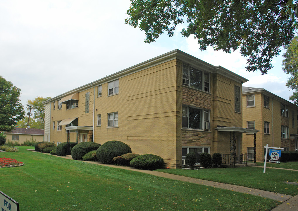 6502 W Devon Ave in Chicago, IL - Building Photo