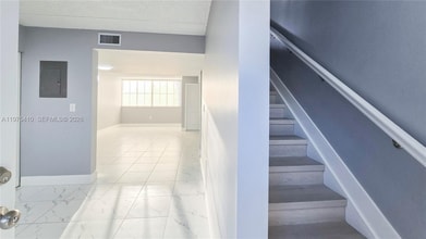 6045 NW 186th St, Unit 301 in Hialeah, FL - Building Photo - Building Photo