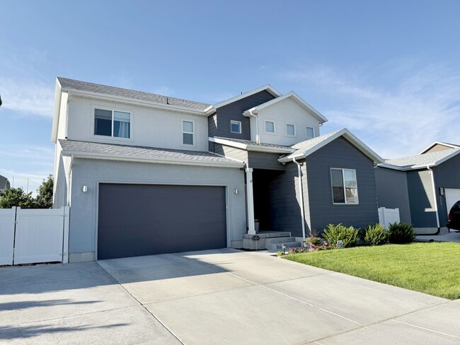 841 Wynwood Park Dr