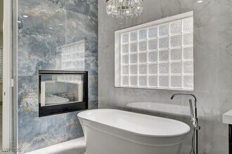 2132 Lookout Point Cir in Las Vegas, NV - Building Photo - Building Photo