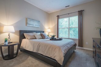 Kings Pointe Apartments in Fayetteville, NC - Foto de edificio - Building Photo