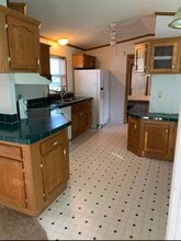 296 North St in New Martinsville, WV - Building Photo - Building Photo