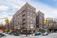 7320 Austin St in Flushing, NY - Building Photo - Primary Photo