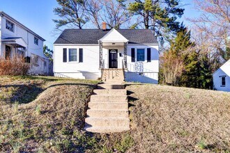 725 Jefferson Pl in Petersburg, VA - Building Photo - Building Photo