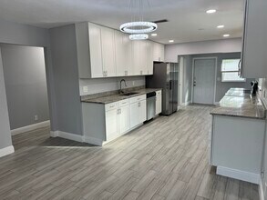 232 NW 9th St in Pompano Beach, FL - Building Photo - Building Photo