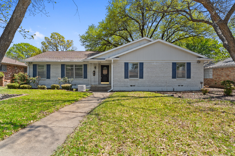 5138 Breakwood Dr in Dallas, TX - Building Photo