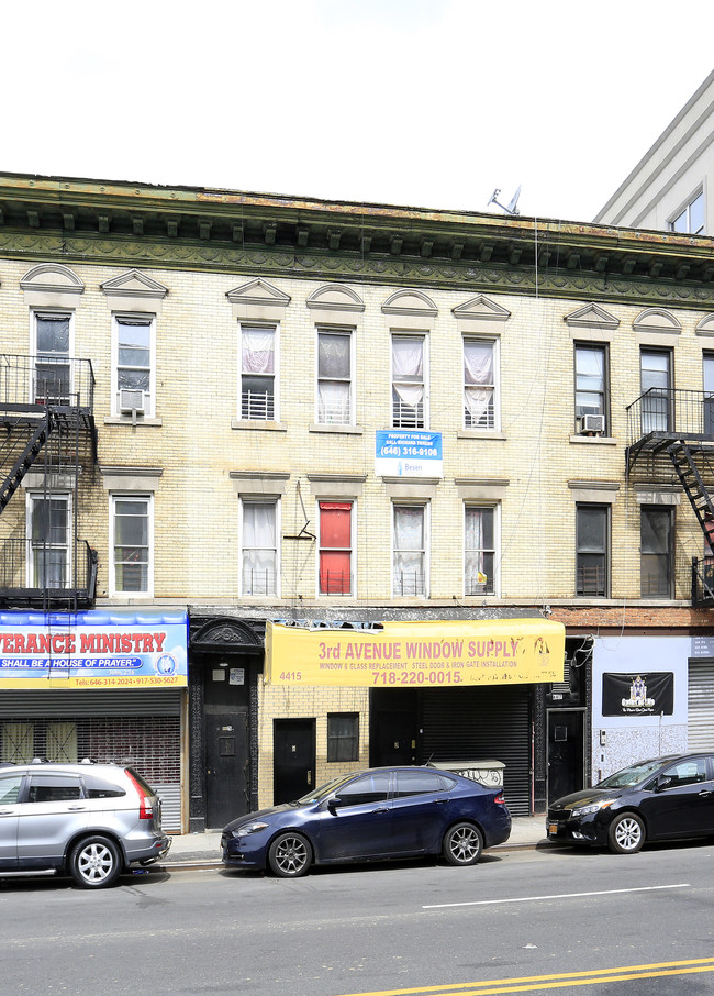 4415 3rd Ave in Bronx, NY - Building Photo - Building Photo