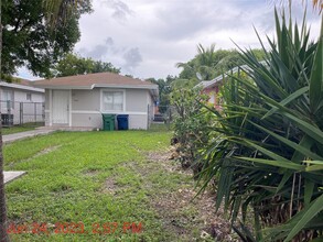 5881 NW 32nd Ave, Unit 05881 in Miami, FL - Foto de edificio - Building Photo