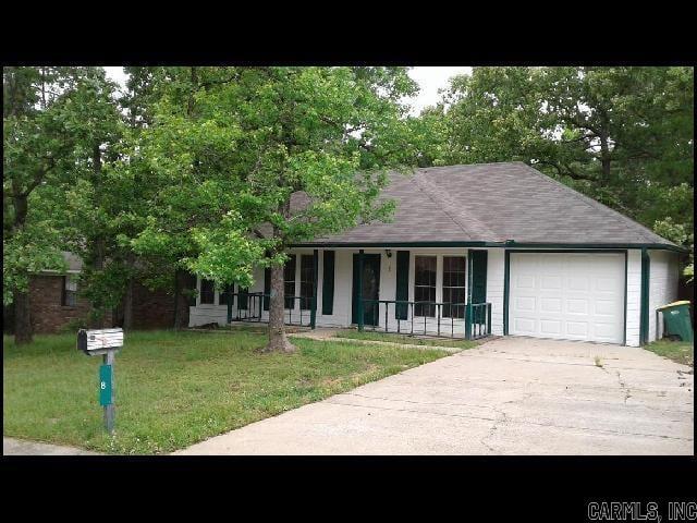 property at 8 Foxgrove Ln