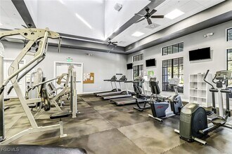 12500 Fairmont Dr in Ft. Myers, FL - Building Photo - Building Photo