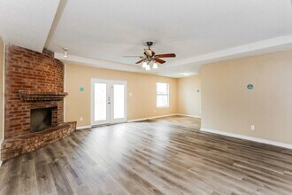 6306 Twin Maple Ct in Arlington, TX - Building Photo - Building Photo