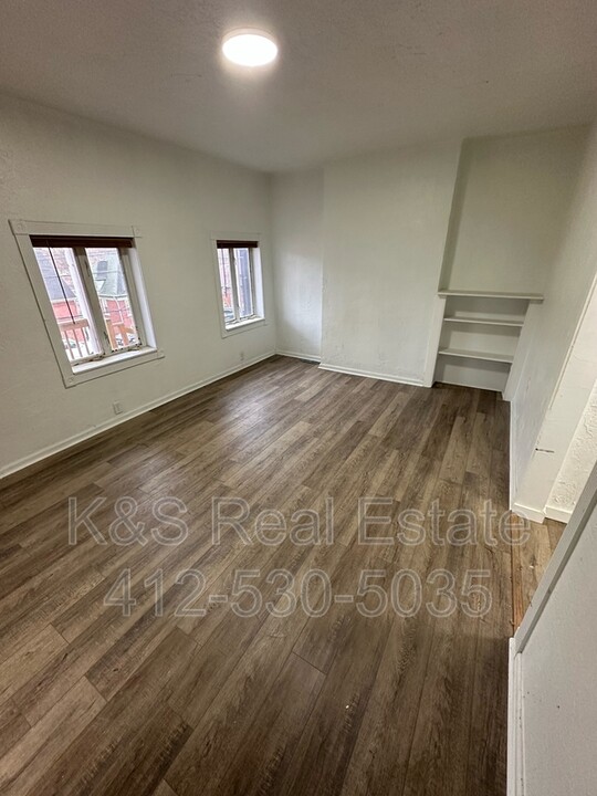 668 Middle Ave in Wilmerding, PA - Building Photo