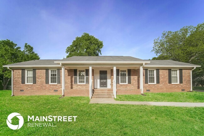 5815 Mallard Dr S in Charlotte, NC - Building Photo - Building Photo