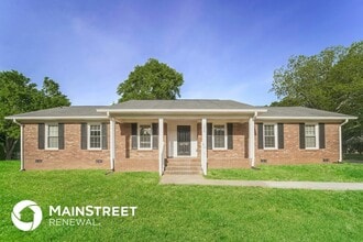 5815 Mallard Dr S in Charlotte, NC - Foto de edificio - Building Photo