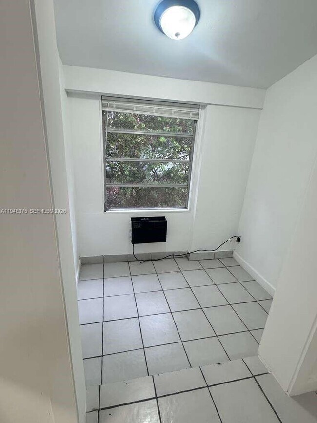 1844 Taft St in Hollywood, FL - Building Photo - Building Photo