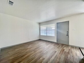 104 Lady Bird Ln in San Marcos, TX - Building Photo - Building Photo