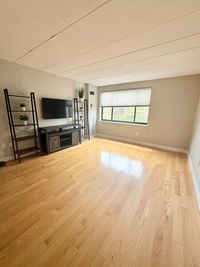 property at 1933 Commonwealth Ave