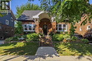 1229 Chilver Rd in Windsor, ON - Building Photo